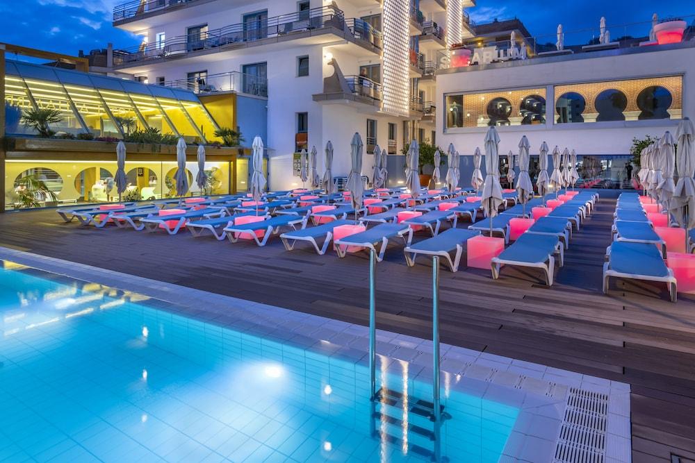 Hotel Alhambra Santa Susanna Exterior foto