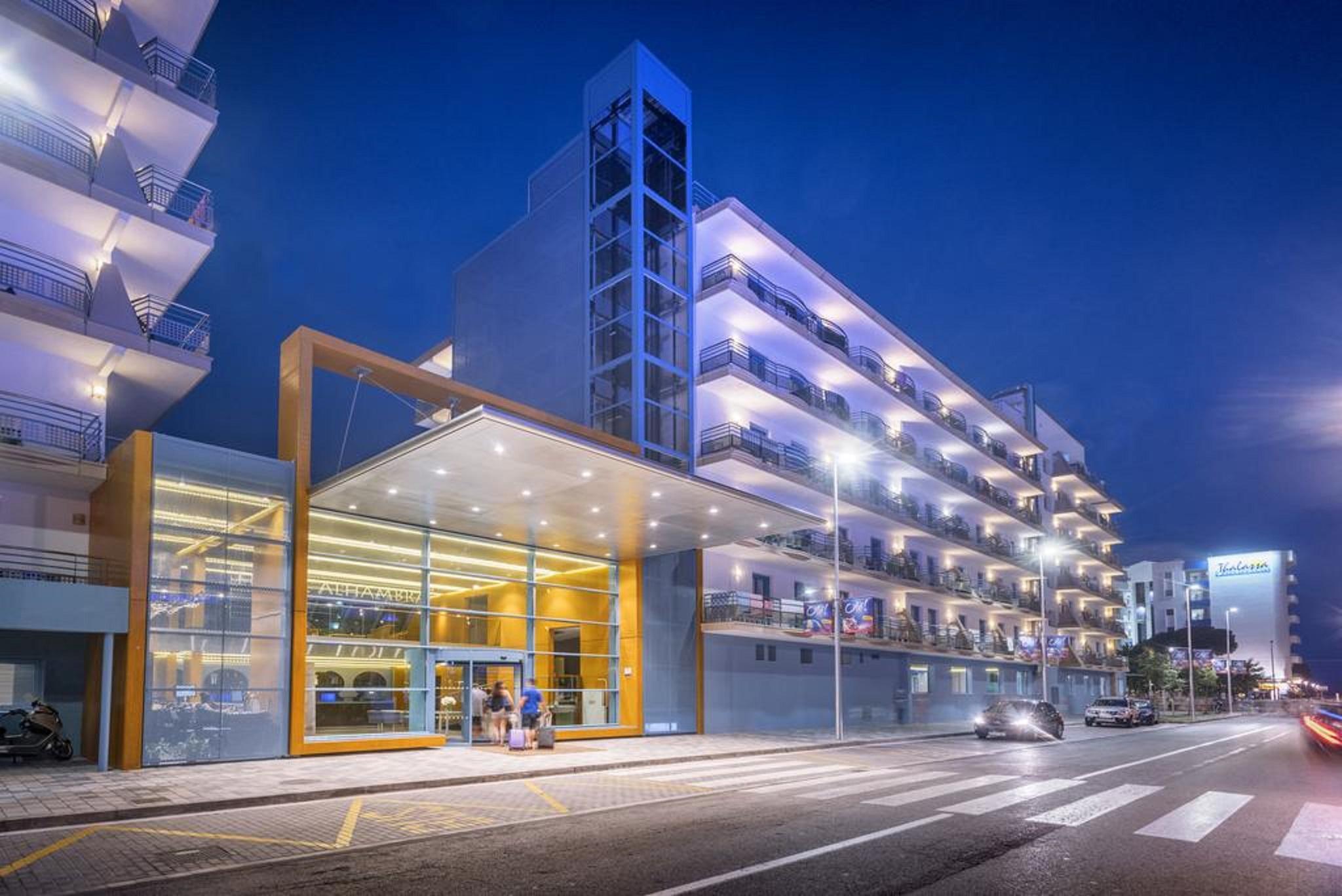 Hotel Alhambra Santa Susanna Exterior foto