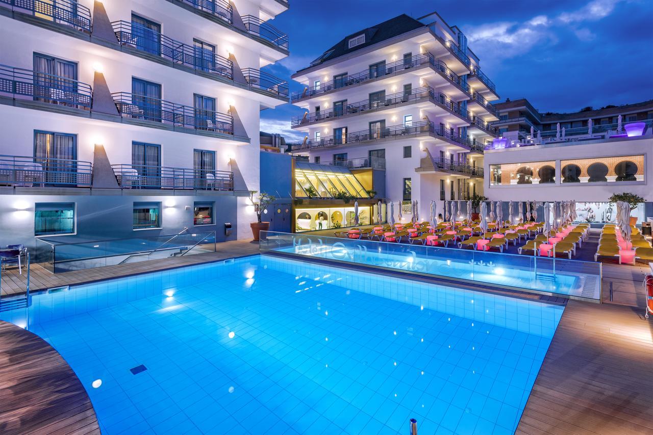 Hotel Alhambra Santa Susanna Exterior foto